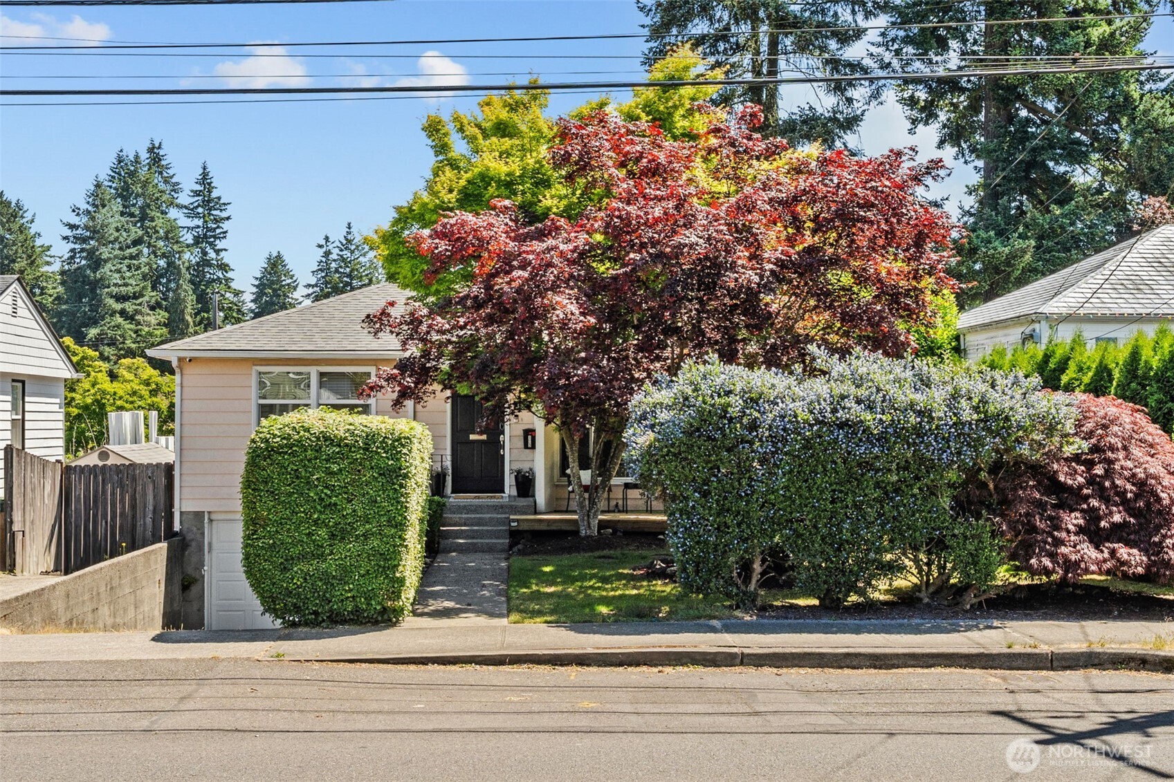 123 Alameda Avenue