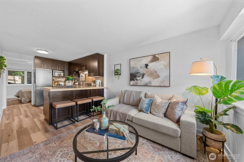 752 Bellevue Avenue E 212