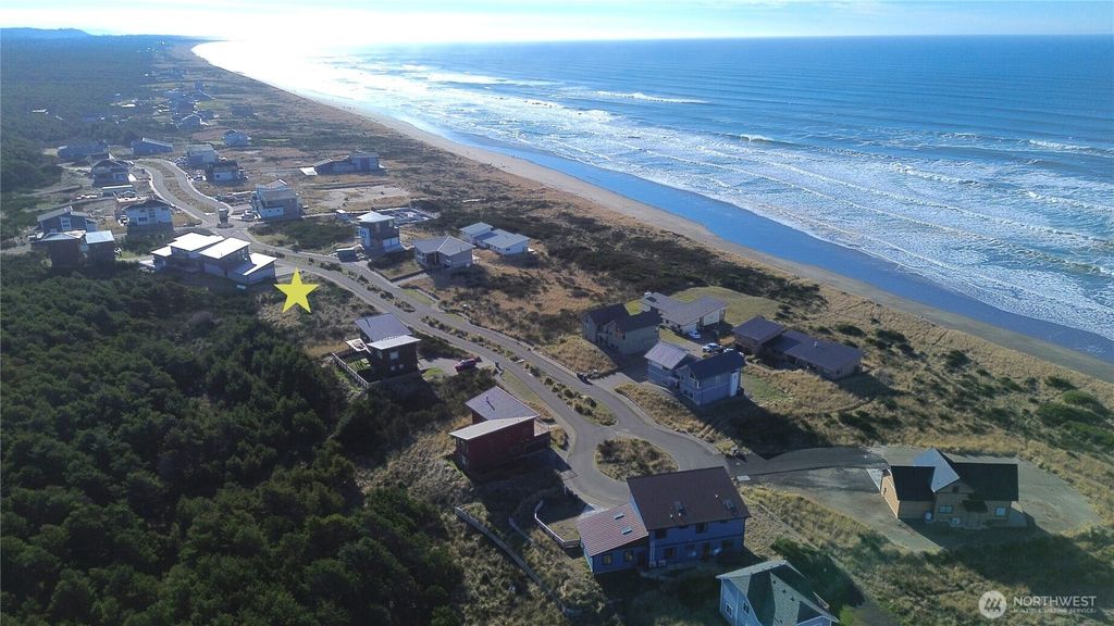 Photo of 1332 Cohasset Crest N, Westport, WA 98595 (MLS # 2463884)