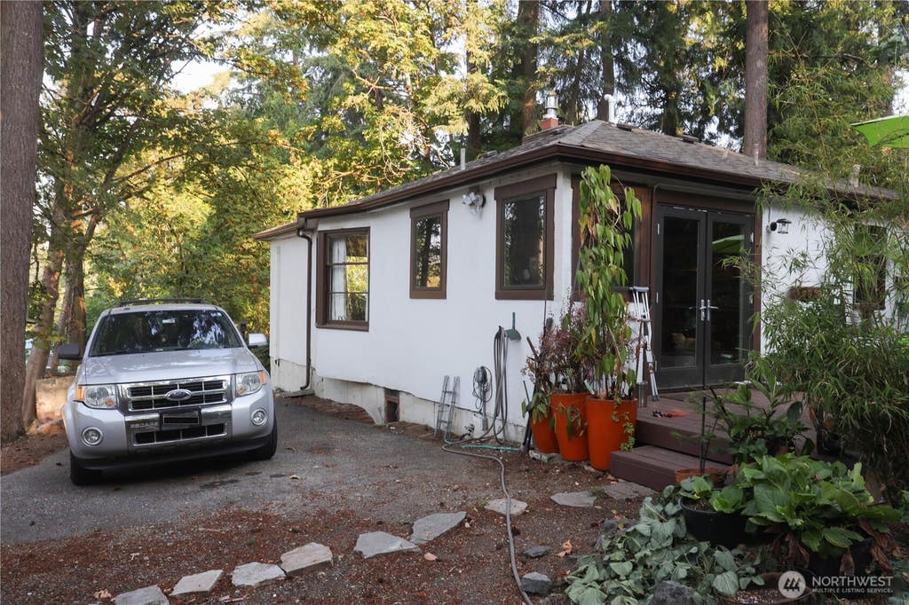 Photo of 10747 56th Avenue S, Seattle, WA 98178 (MLS # 2566119)