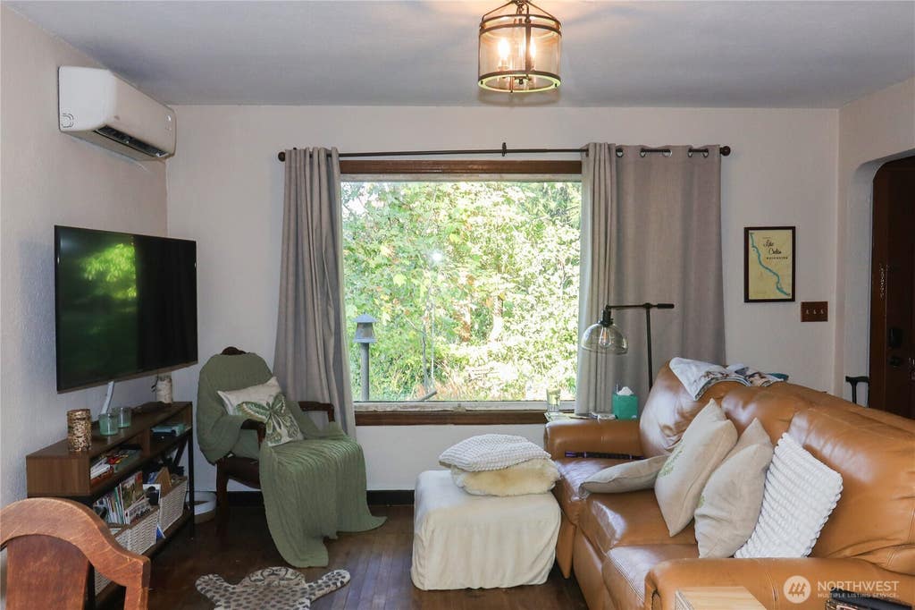 Photo of 10747 56th Avenue S, Seattle, WA 98178 (MLS # 2566119)