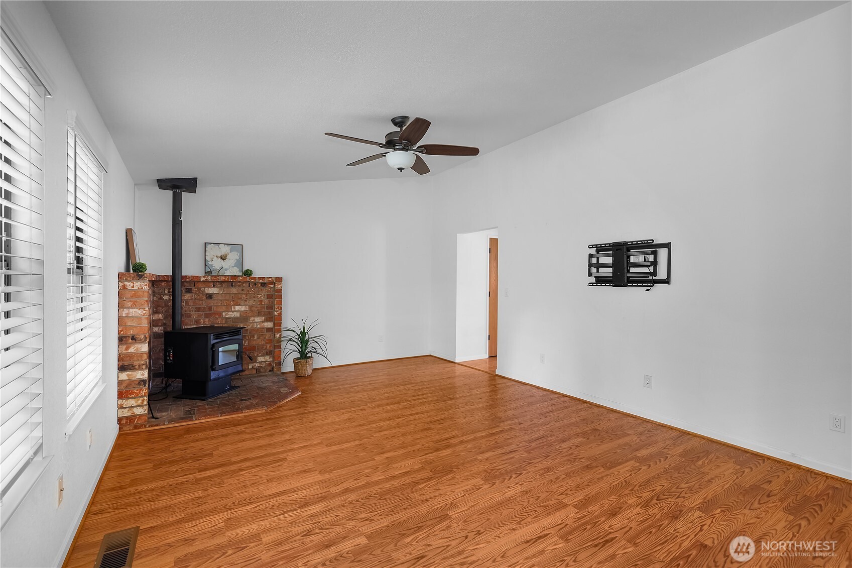 4833 27th Ave Court SE