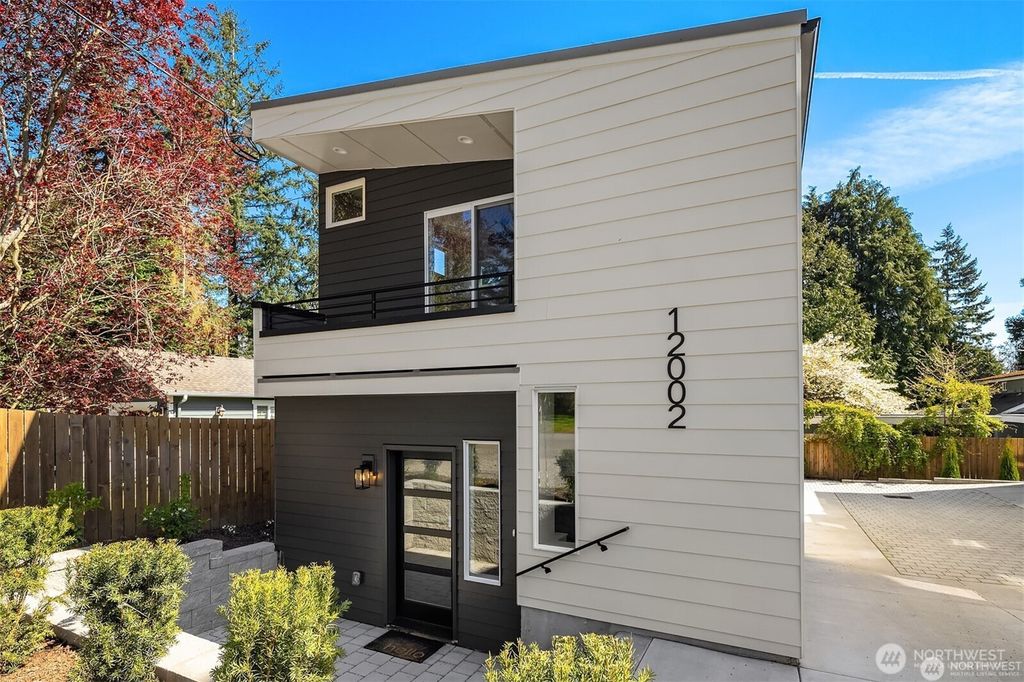 Photo of 12002 20th Avenue NE, Seattle, WA 98125 (MLS # 2528589)