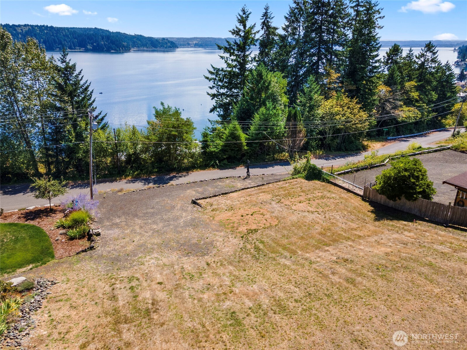 121 N North Hill Road