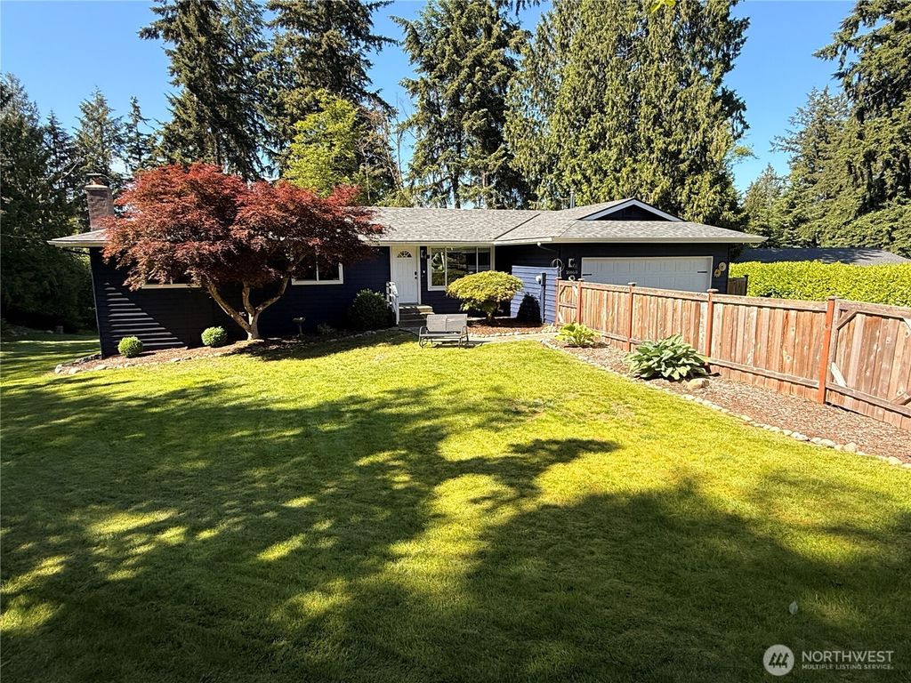 Photo of 16603 35th Street Ct E, Lake Tapps, WA 98391 (MLS # 2530402)