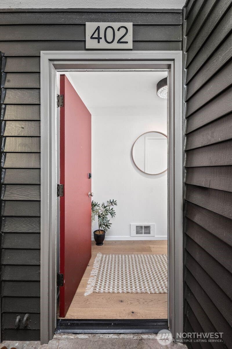 Photo of 2616 4th Avenue N #402, Seattle, WA 98109 (MLS # 2568813)