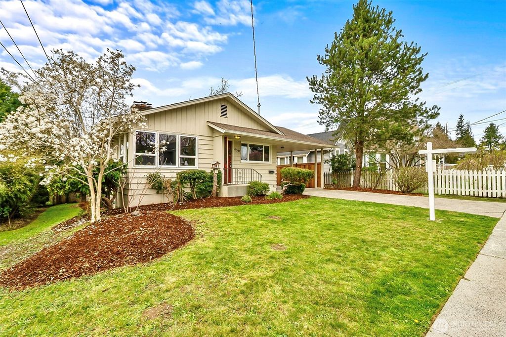 Photo of 430 Avenue I, Snohomish, WA 98290 (MLS # 2503256)