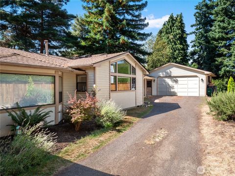 Photo of 1515 3rd Street, Kirkland, WA 98033 (MLS # 2467454)