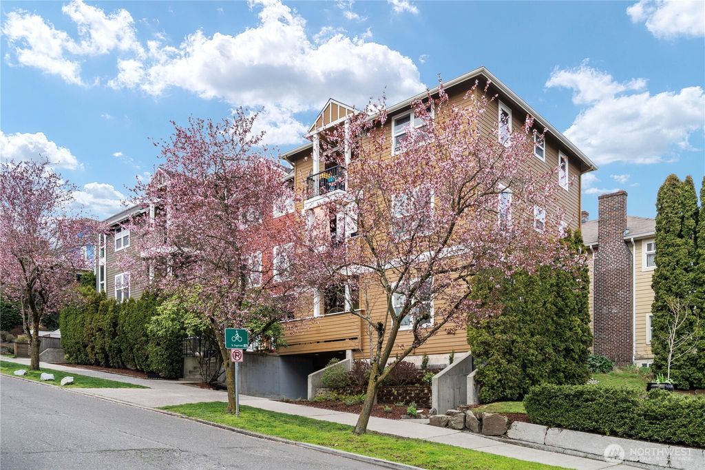 Photo of 1818 E Denny Way #303, Seattle, WA 98122 (MLS # 2351542)