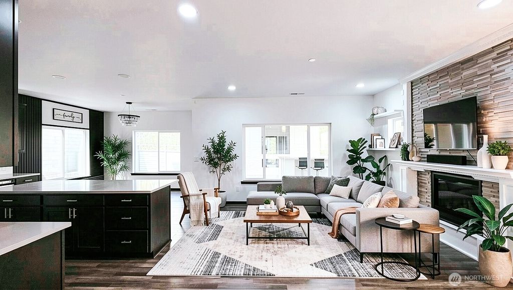 Photo of 2754 S 120th Place, Burien, WA 98168 (MLS # 2510725)