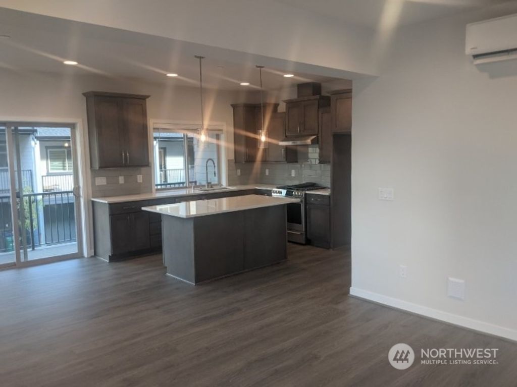 Photo of 1100 6th Avenue NE #18.7, Issaquah, WA 98029 (MLS # 2014276)
