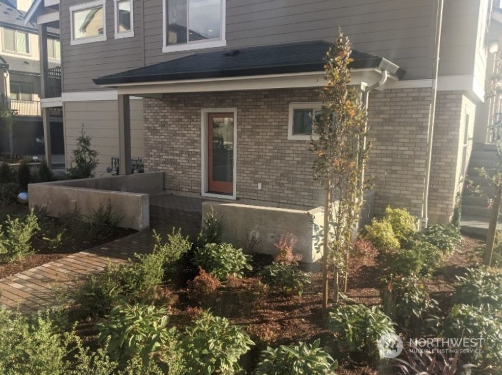 Photo of 1100 6th Avenue NE #18.7, Issaquah, WA 98029 (MLS # 2014276)