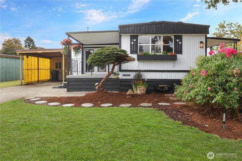 Photo of 3516 Harrison Avenue #E, Centralia, WA 98531 (MLS # 2585344)