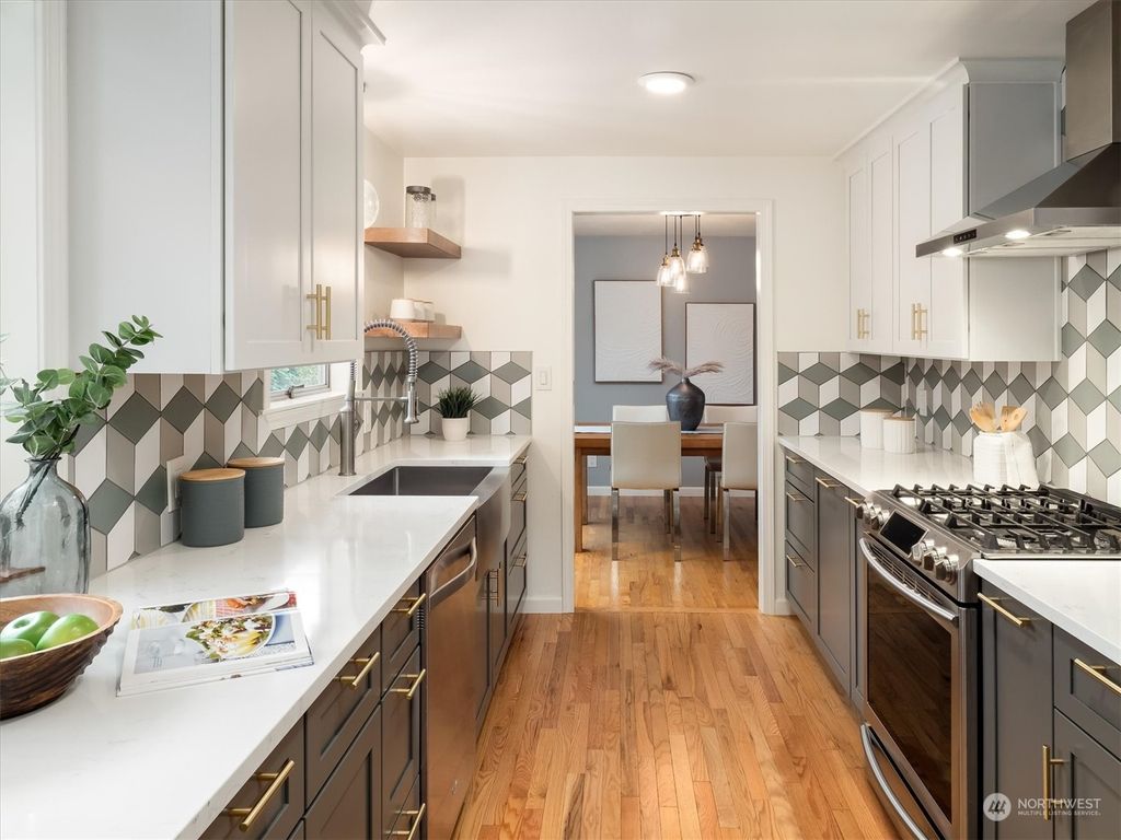 Photo of 1407 N 136th Street, Seattle, WA 98133 (MLS # 2136914)