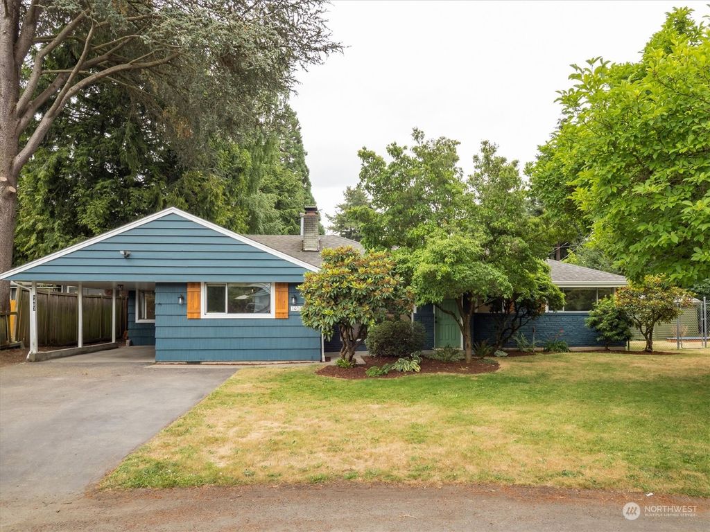 Photo of 1407 N 136th Street, Seattle, WA 98133 (MLS # 2136914)