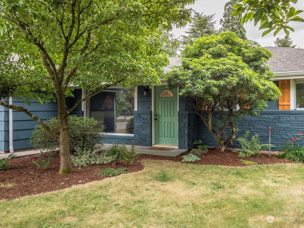 Photo of 1407 N 136th Street, Seattle, WA 98133 (MLS # 2136914)