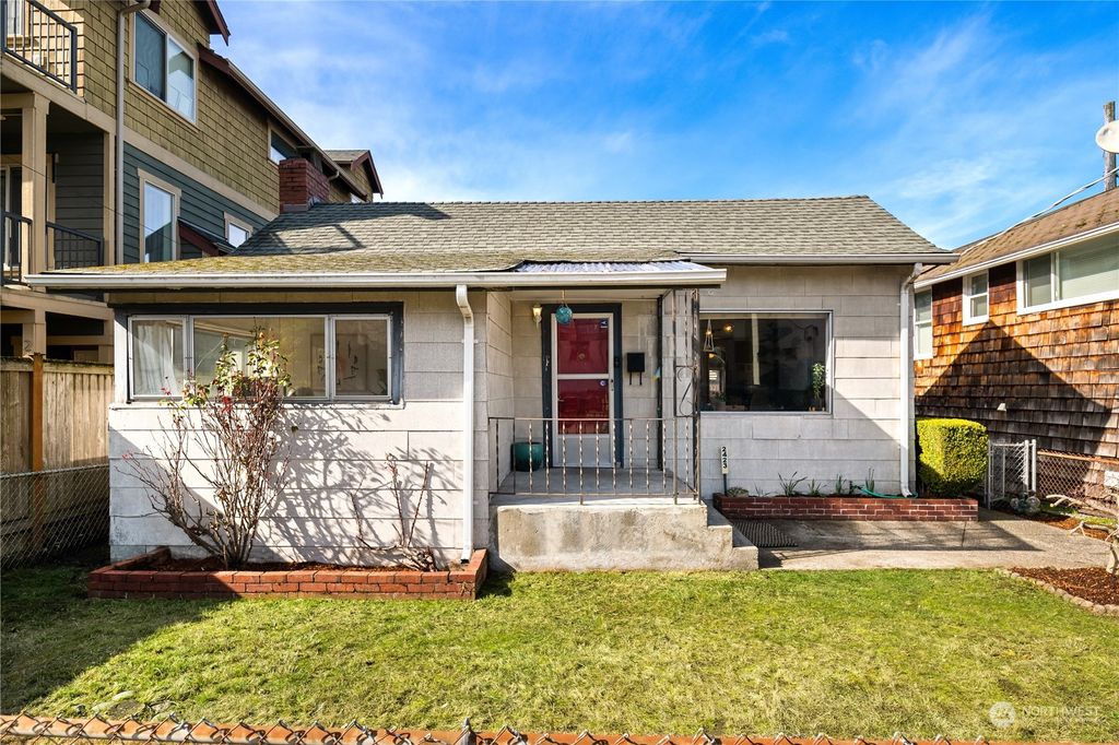 Photo of 2423 55th Avenue SW, Seattle, WA 98116 (MLS # 2042317)