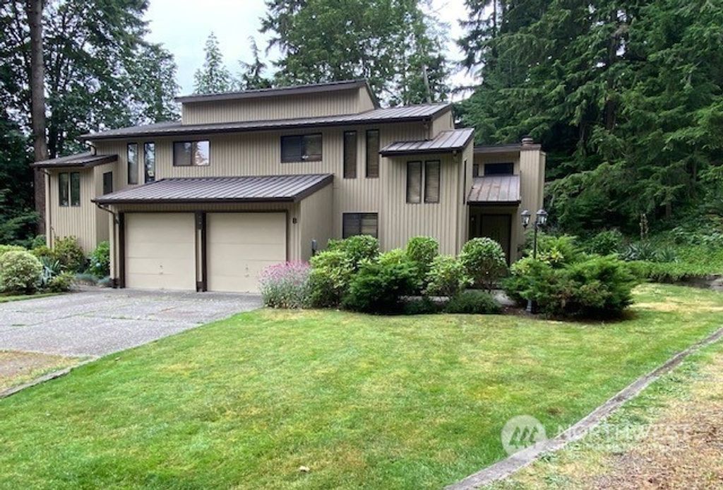 Photo of 923 57th Street SE, Everett, WA 98203 (MLS # 2193151)