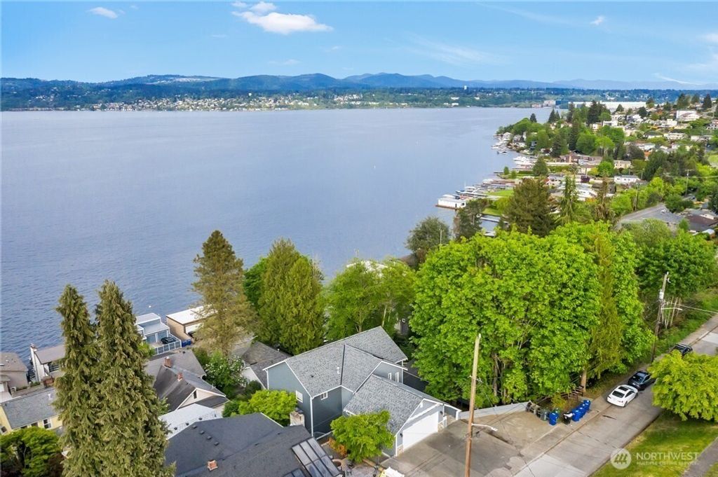 Photo of 9844 arrowsmith Avenue S, Seattle, WA 98118 (MLS # 2414242)