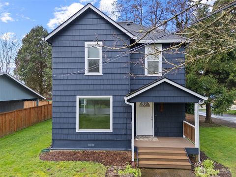 Photo of 713 N Main Avenue, Ridgefield, WA 98642 (MLS # 2488944)