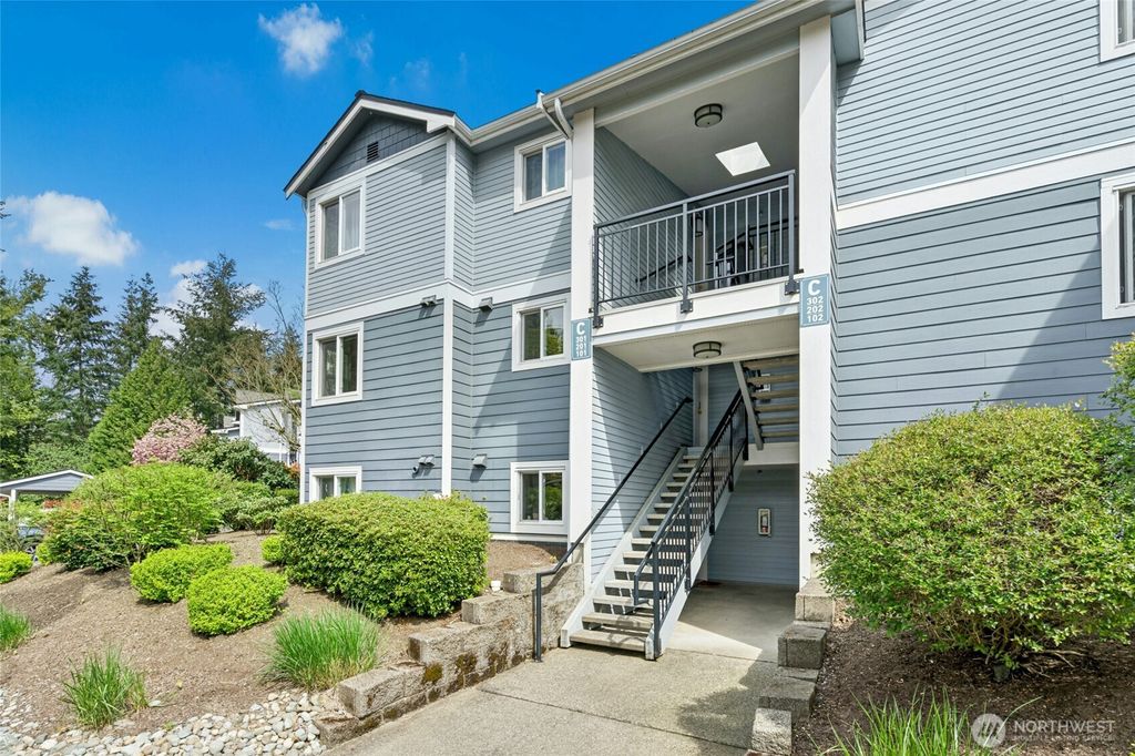 Photo of 250 NW Dogwood Street #C201, Issaquah, WA 98027 (MLS # 2512093)