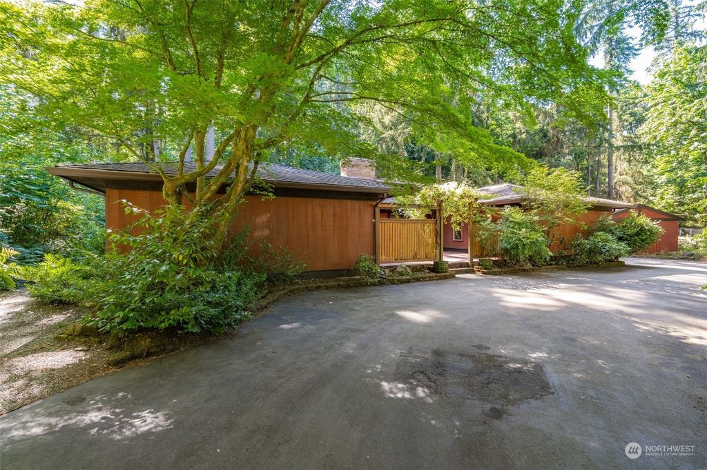 Photo of 19207 200th Avenue NE, Woodinville, WA 98077 (MLS # 2146663)