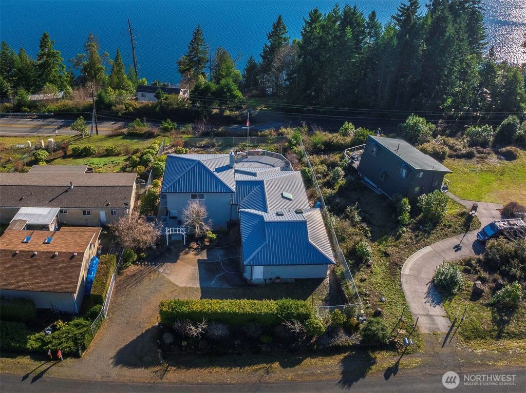 Photo of 81 Seamount Drive, Brinnon, WA 98320 (MLS # 2467548)