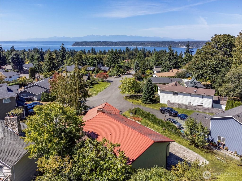 Photo of 4503 78th Place SW, Mukilteo, WA 98275 (MLS # 2424356)