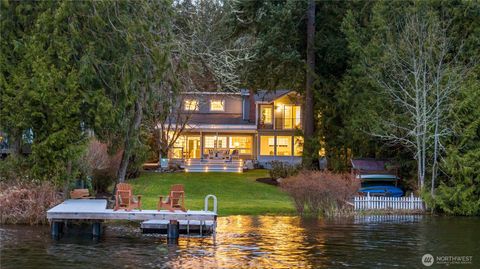 Photo of 1626 W Beaver Lake Drive SE, Sammamish, WA 98075 (MLS # 2501760)