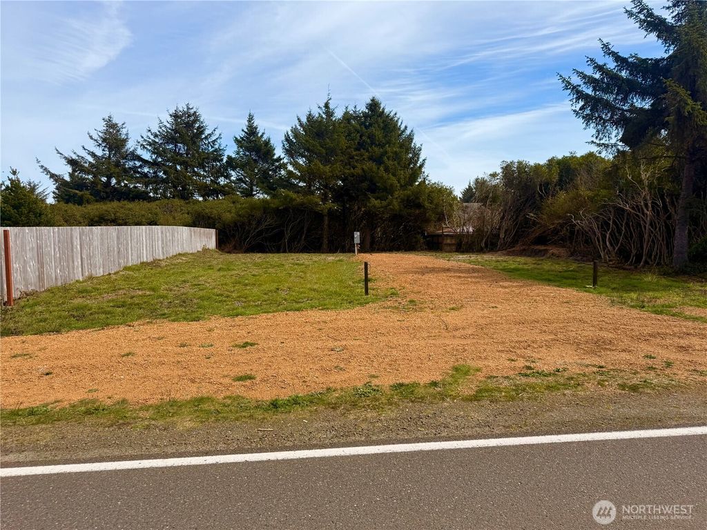 Photo of 538 Ocean Shores Boulevard NW, Ocean Shores, WA 98569 (MLS # 2502338)