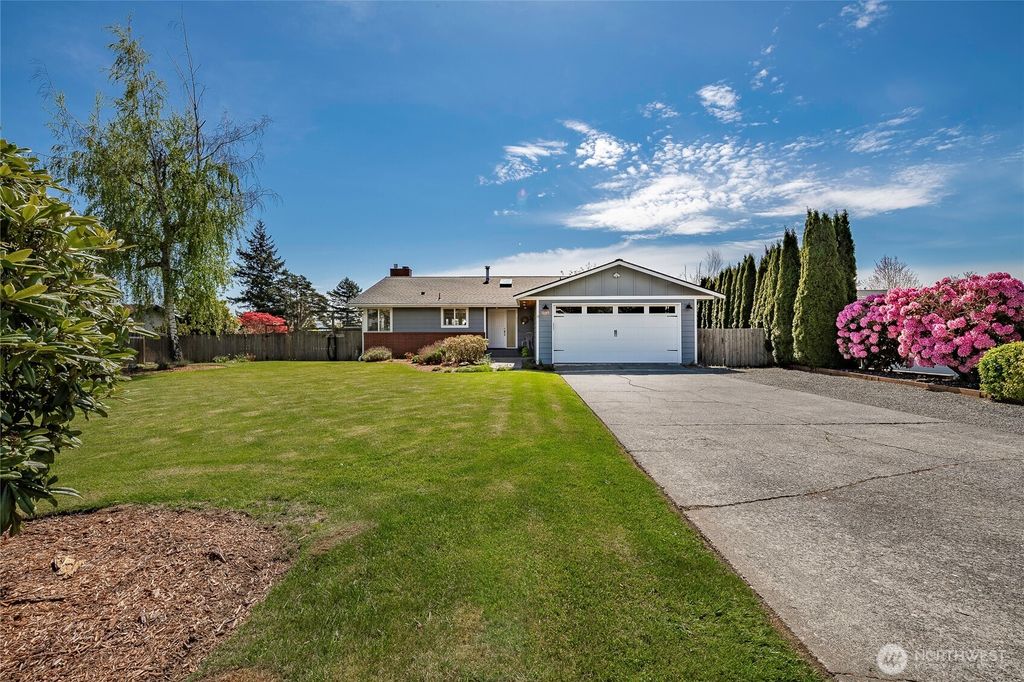 Photo of 2147 Hillside Place, Ferndale, WA 98248 (MLS # 2512506)