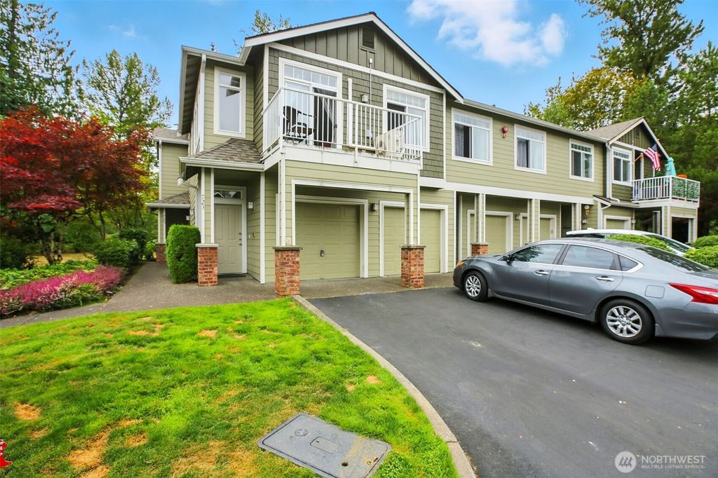 Photo of 723 241st Lane SE, Sammamish, WA 98074 (MLS # 2419505)