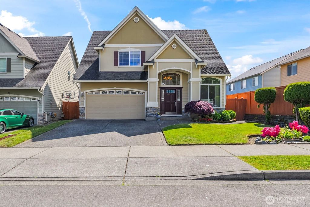 Photo of 36010 11th Avenue SW, Federal Way, WA 98023 (MLS # 2526264)