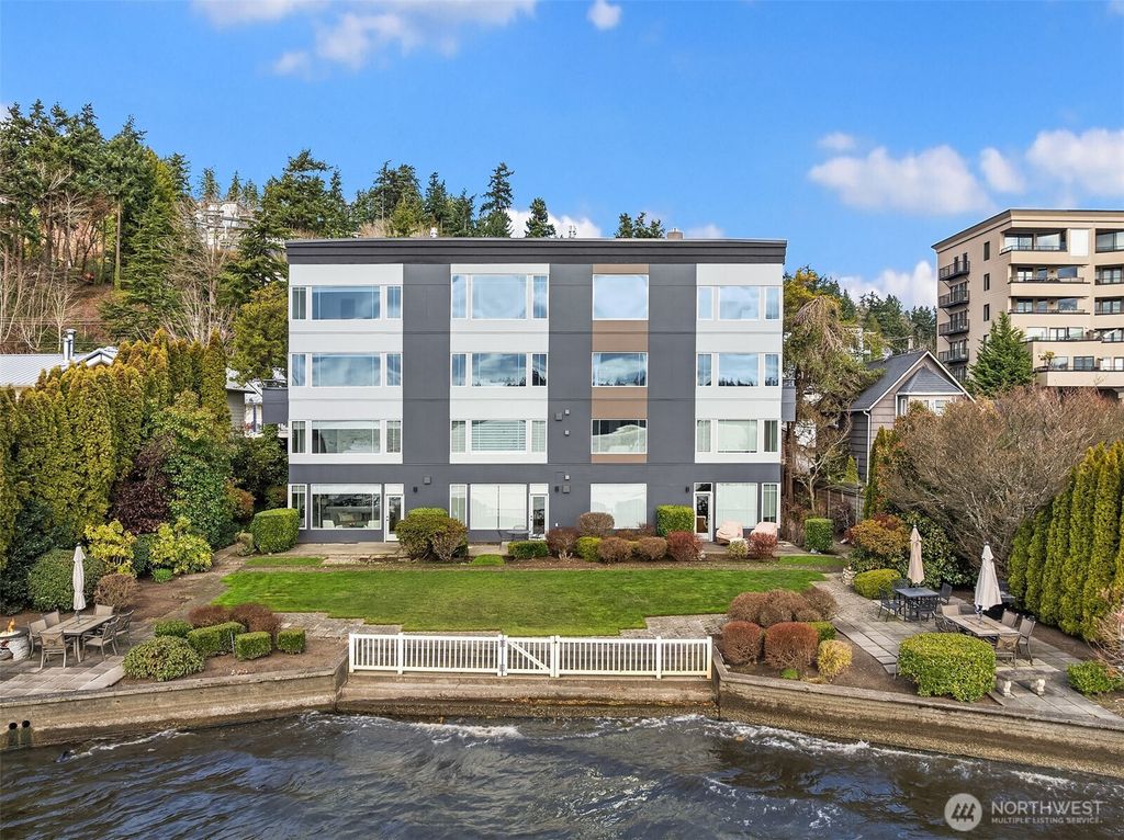 Photo of 9039 NE Juanita Drive #304, Kirkland, WA 98034 (MLS # 2510168)