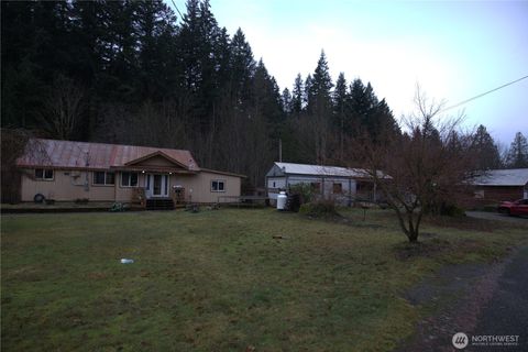 Photo of 26610 469th Avenue NE, Darrington, WA 98241 (MLS # 2470538)