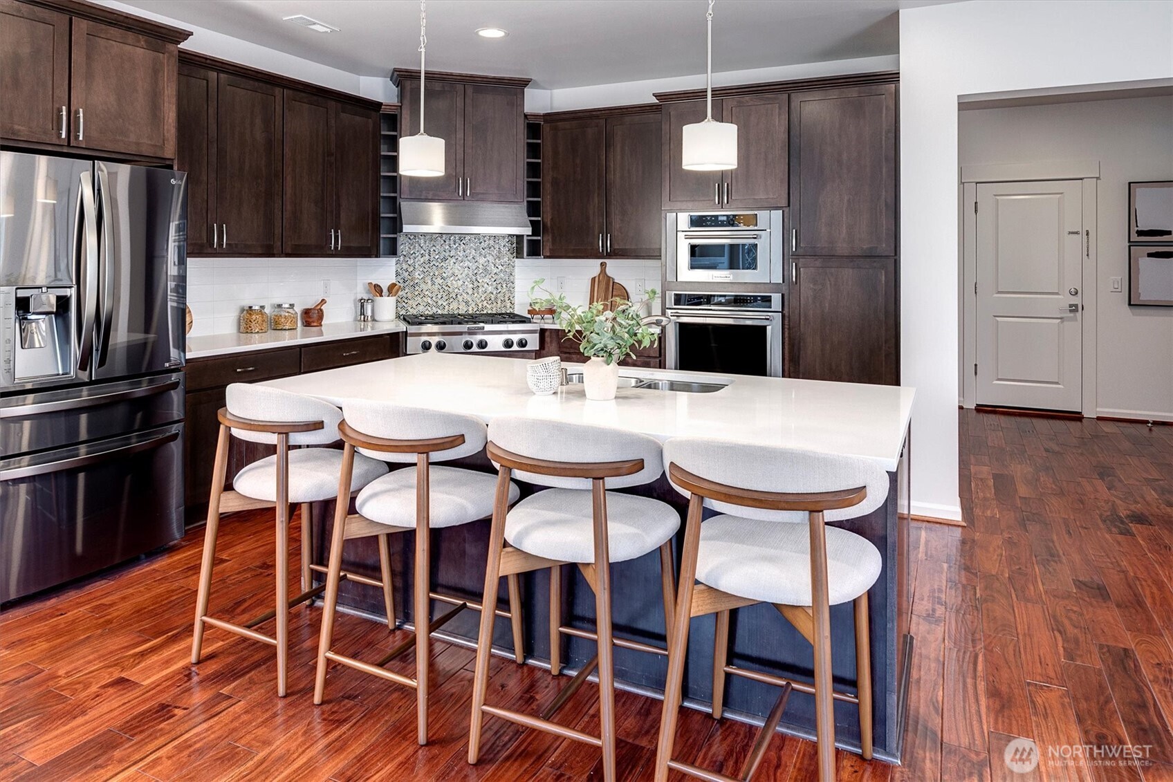 1421 246th Avenue NE