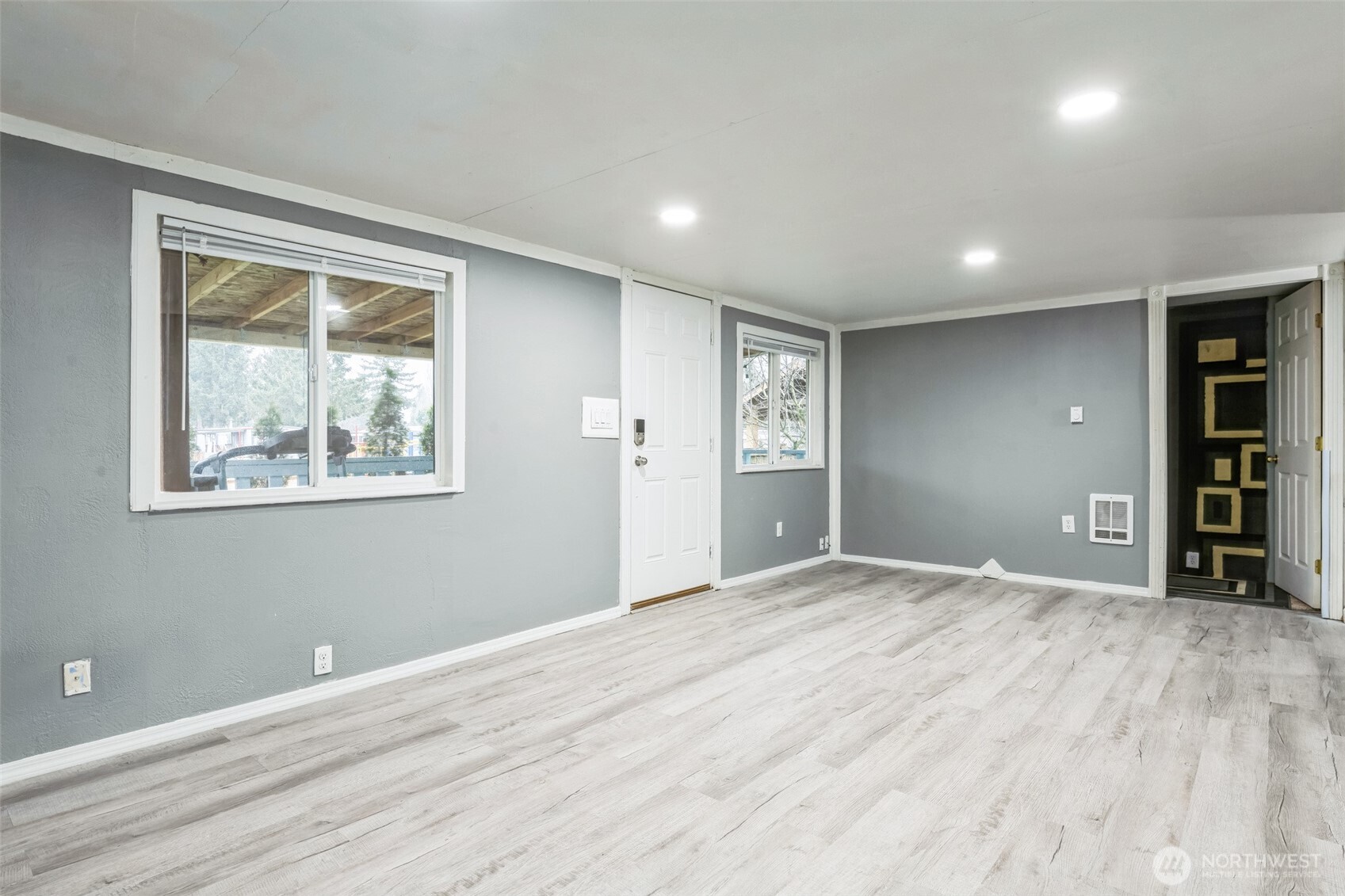 401 37th St SE 18