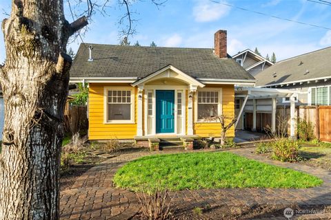 Photo of 1911 Columbia Street SW, Olympia, WA 98501 (MLS # 2466947)