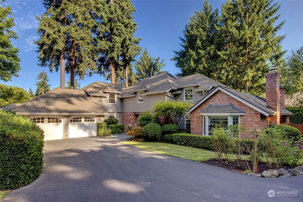 Photo of 7366 Island Crest Way, Mercer Island, WA 98040 (MLS # 2142116)