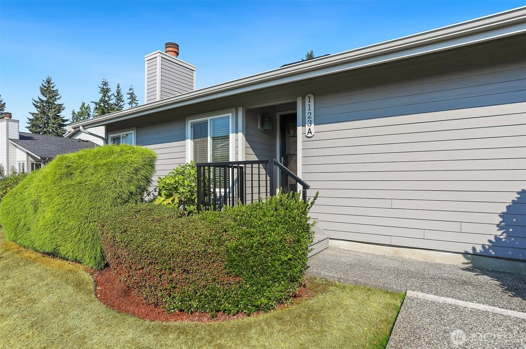 Photo of 1123 132nd Street SW #A, Everett, WA 98204 (MLS # 2428961)
