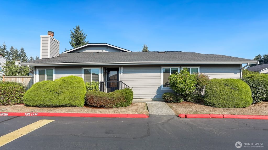 Photo of 1123 132nd Street SW #A, Everett, WA 98204 (MLS # 2428961)