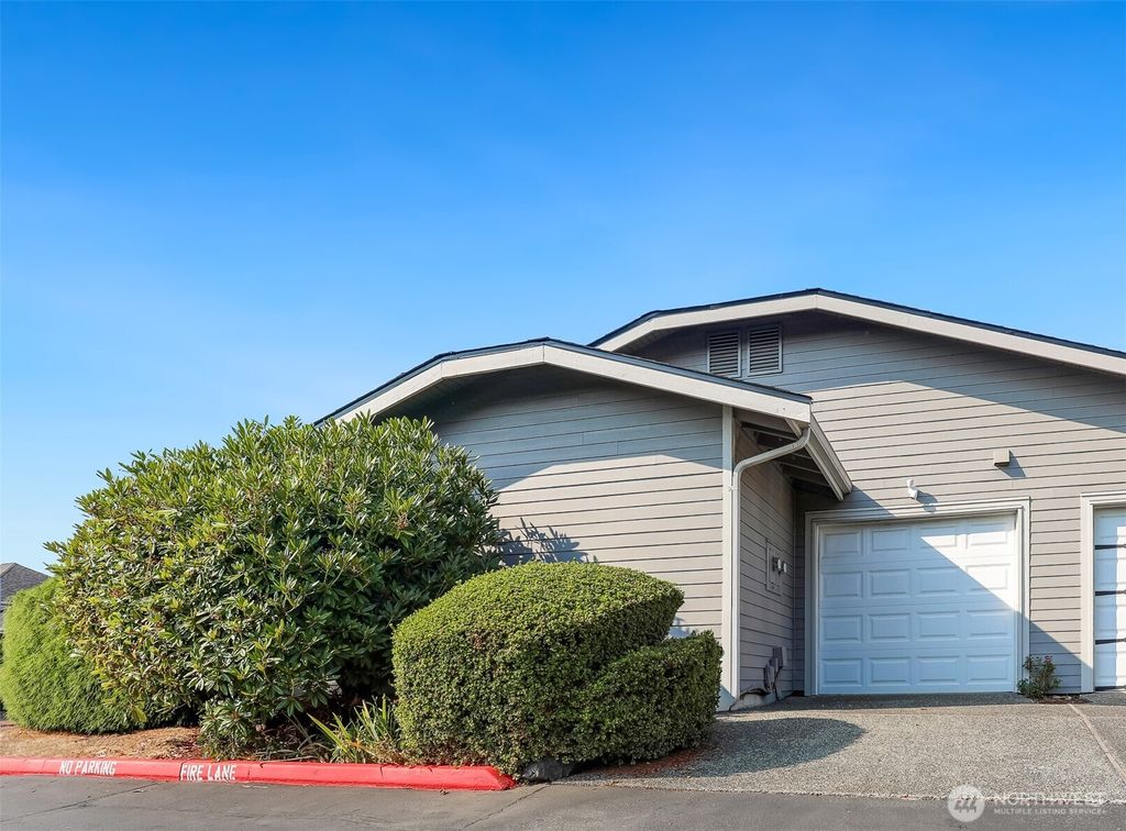 Photo of 1123 132nd Street SW #A, Everett, WA 98204 (MLS # 2428961)