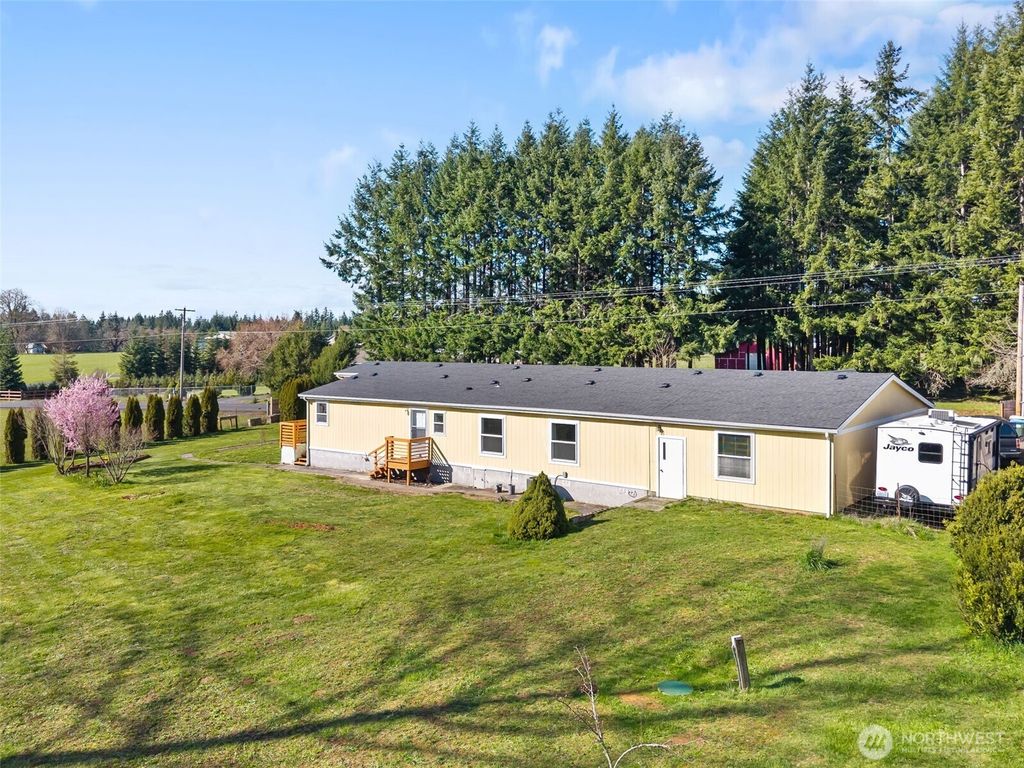 Photo of 280 Antrim Road, Winlock, WA 98596 (MLS # 2499959)