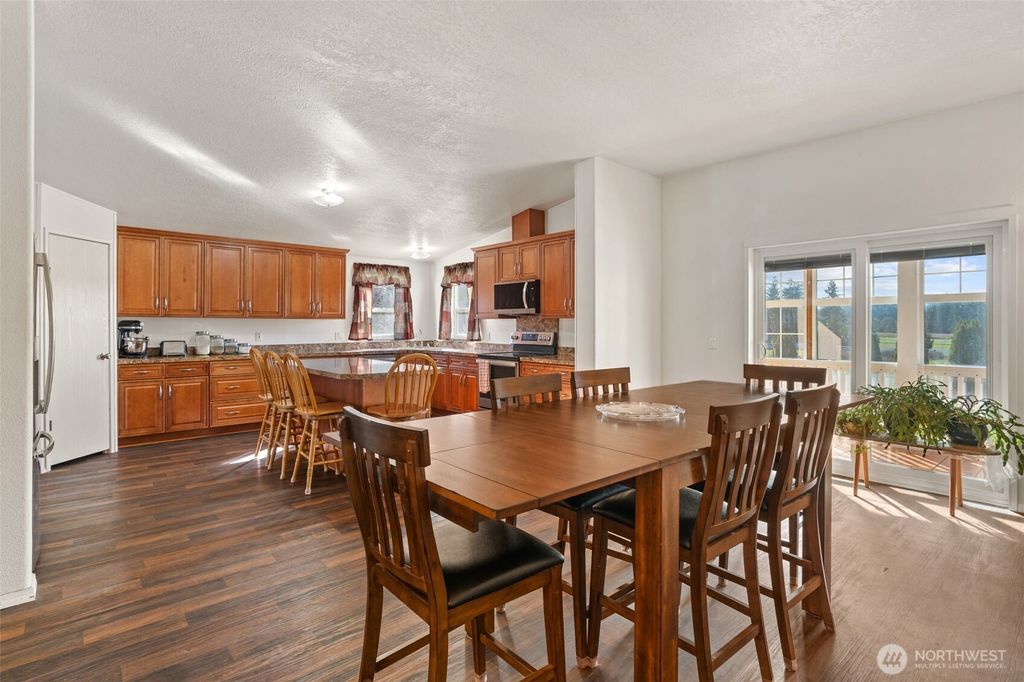 Photo of 280 Antrim Road, Winlock, WA 98596 (MLS # 2499959)