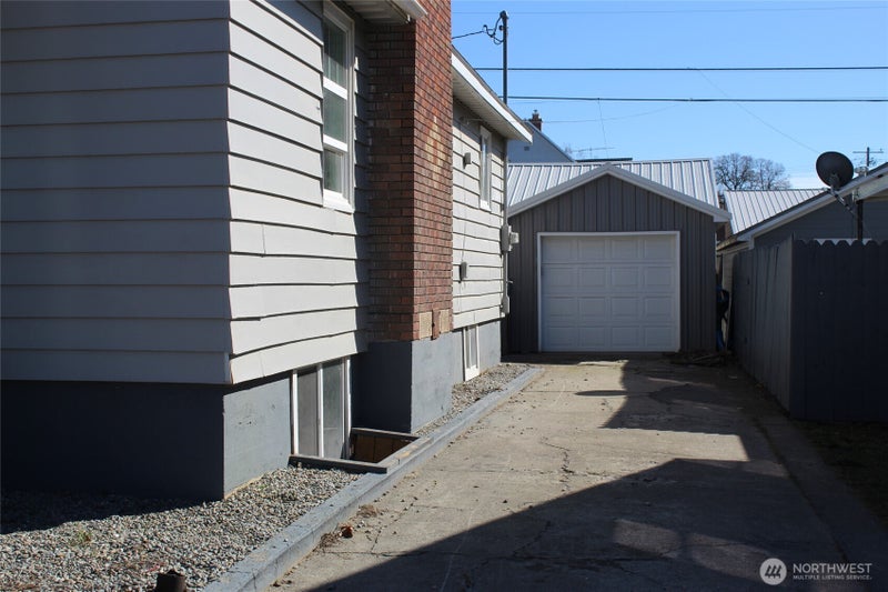 104 E 5th Avenue