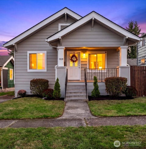 Photo of 1020 S 43rd Street, Tacoma, WA 98418 (MLS # 2587457)