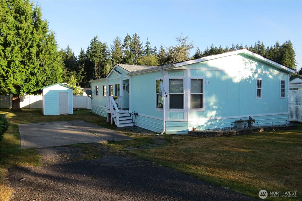 Photo of 1019 Stanford Drive #20, Cosmopolis, WA 98537 (MLS # 2573353)
