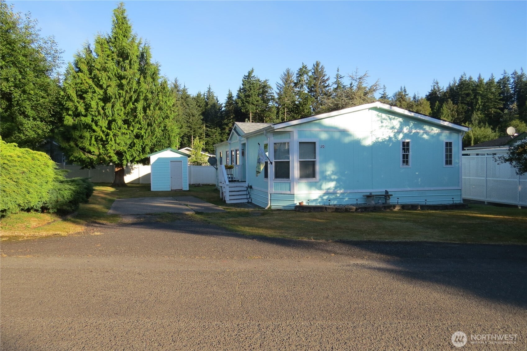 1019 Stanford Drive 20