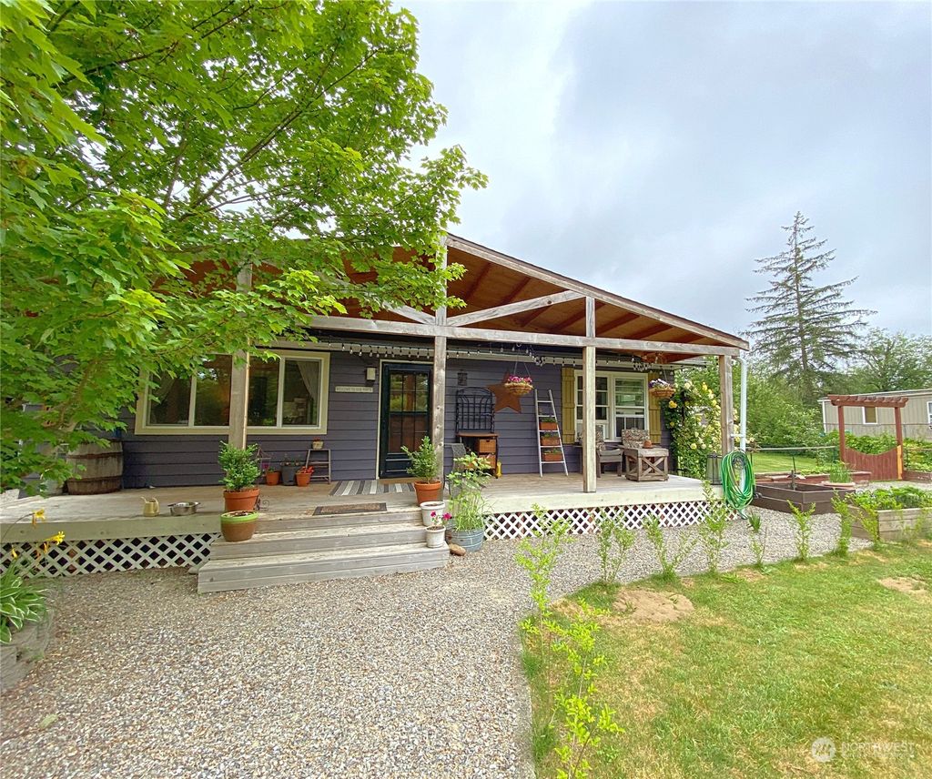 Photo of 307 Linda Avenue, Gold Bar, WA 98251 (MLS # 2171850)