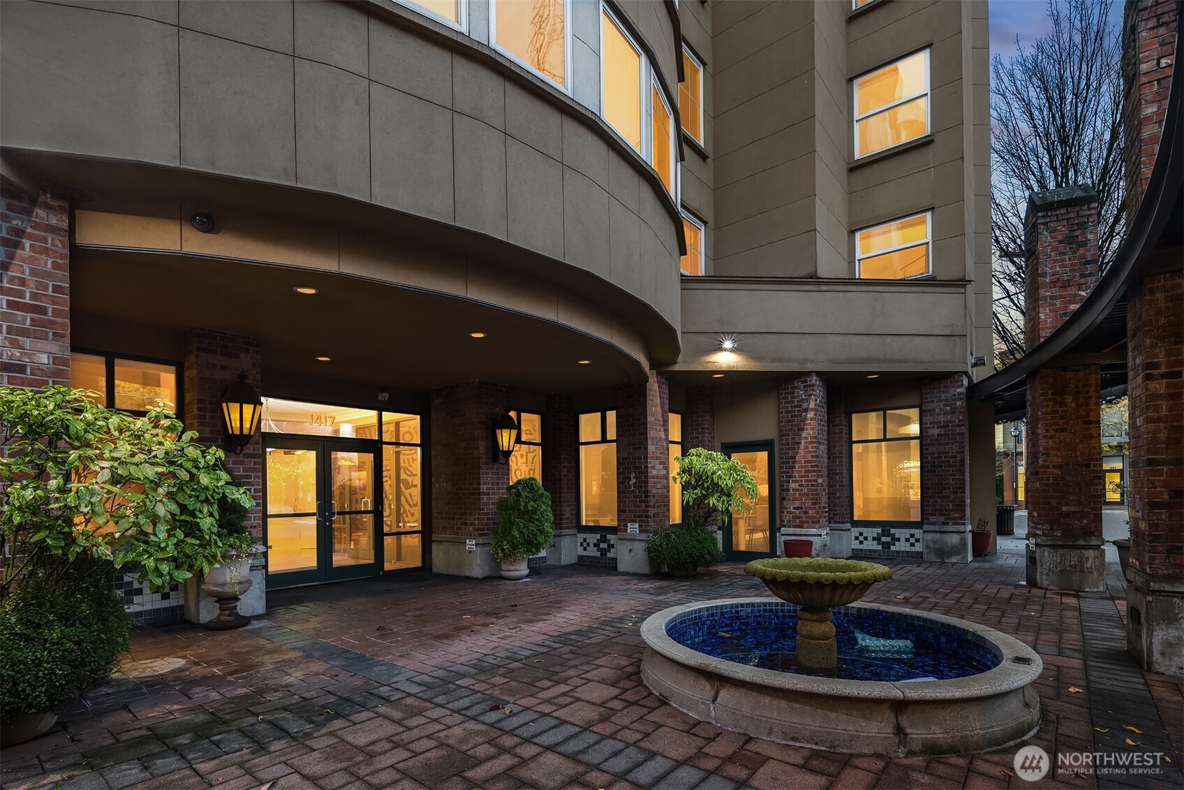 1417 Queen Anne Avenue N 303